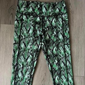 CVG Venom capris size medium